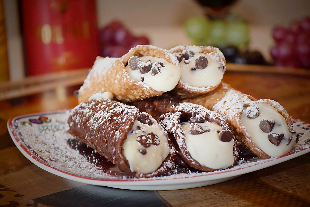 Cannoli dusted with powdered sugar